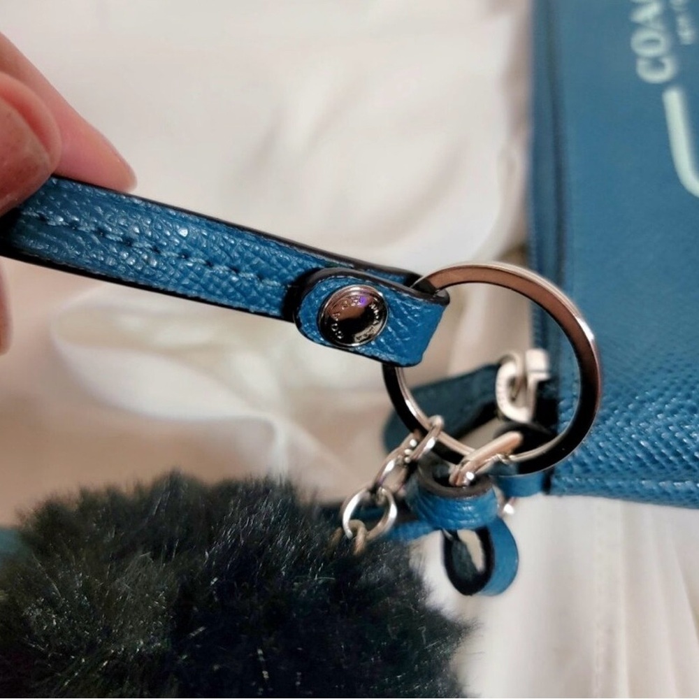 Coach 2017 Teal Large Story Patch Wristlet with Logo Tag and free Pom Pom! NWOT - Picture 4 of 5